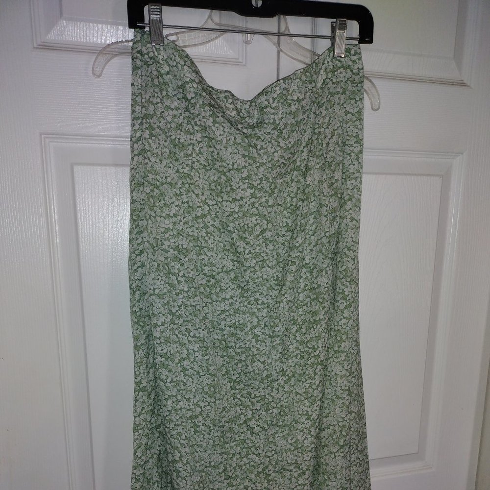 Long green lightweight skirt